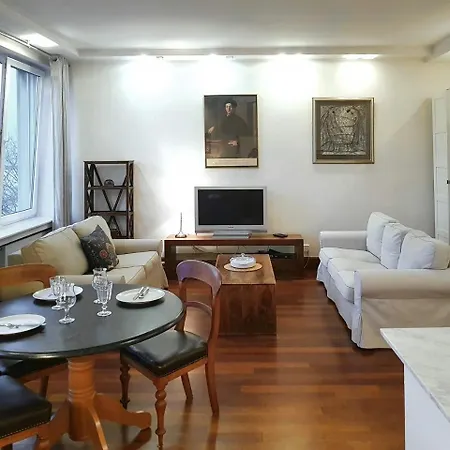 Roommate Traugutta 3 Apartment *